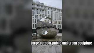 Grande público externo em aço inoxidável e escultura de arte urbana