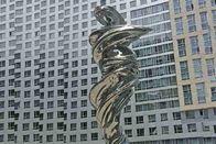 Vênus de aço inoxidável lustrado da escultura uma altura de 28 medidores para a decoração da plaza